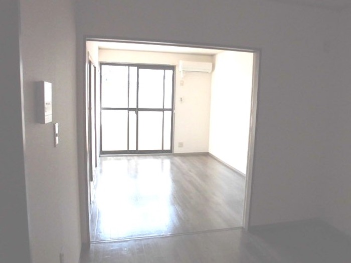 ��ʌ��������܎s�΋揼�؂R���ڂ̃A�p�[�g�̂��̑������E�X�y�[�X