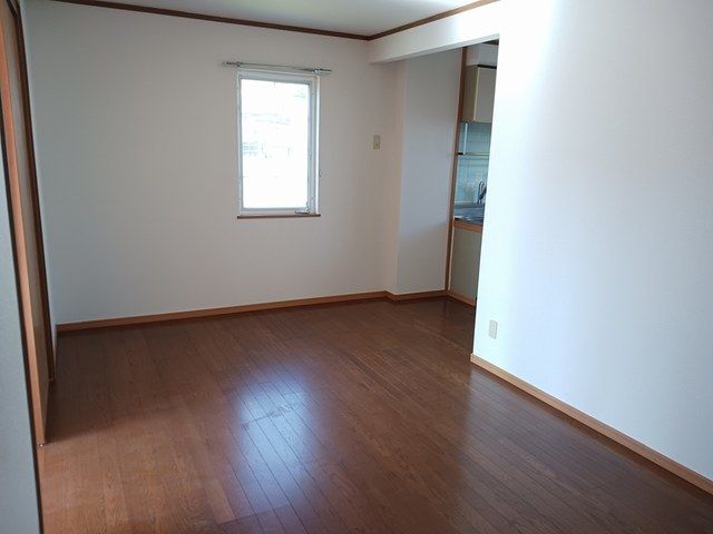 ��ʌ�����s�厚�����̃A�p�[�g�̋��ԁE���r���O