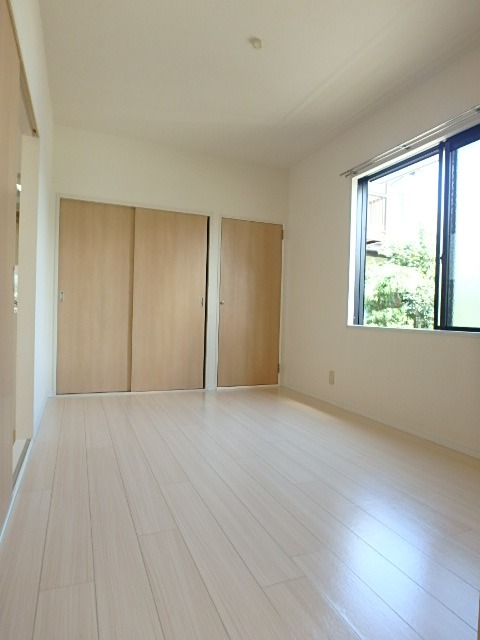 ��ʌ��������܎s�������a�c���Q���ڂ̃A�p�[�g�̂��̑������E�X�y�[�X