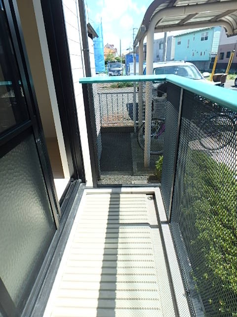 ��ʌ��������܎s�������a�c���Q���ڂ̃A�p�[�g�̃o���R�j�[