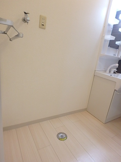 ��ʌ��������܎s�������a�c���Q���ڂ̃A�p�[�g�̂��̑�