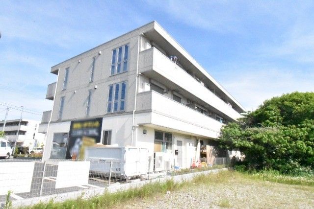 ��ʌ�����s�厚���s����463�̃A�p�[�g�̌����O��