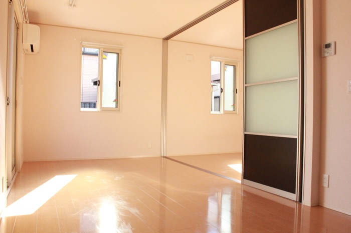 ��ʌ��������܎s��{��听���Q���ڂ̃A�p�[�g�̋��ԁE���r���O