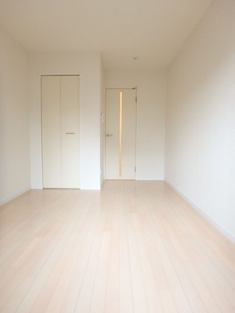 ��ʌ�����s�厚�����̃A�p�[�g�̋��ԁE���r���O