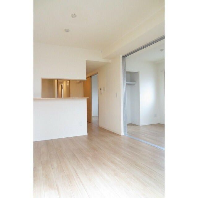 ��ʌ�����s�{���Q���ڂ̃}���V�����̋��ԁE���r���O