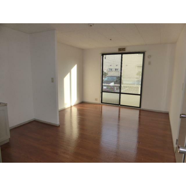 ��ʌ�����s�{���U���ڂ̃A�p�[�g�̋��ԁE���r���O