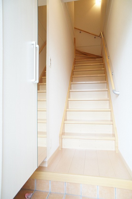 ��ʌ��������܎s�k��g�쒬�Q���ڂ̃A�p�[�g�̌���