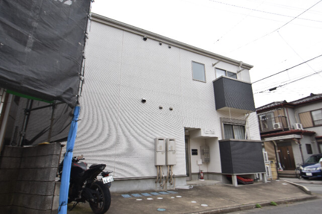 ��ʌ�����s�厚�����̃A�p�[�g�̃G���g�����X