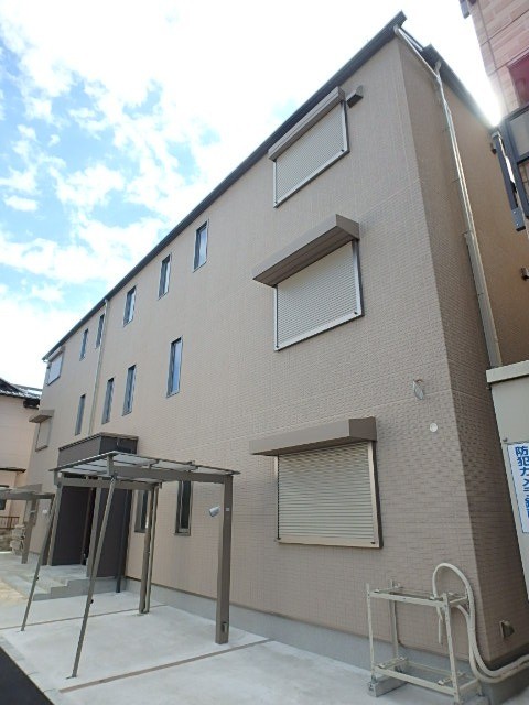 ��ʌ��������܎s��{��㏬���̃A�p�[�g�̌����O��