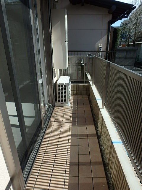 ��ʌ��������܎s��{��㏬���̃A�p�[�g�̃o���R�j�[