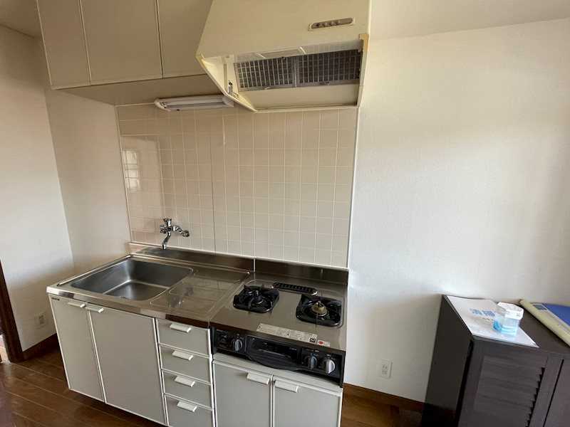 ��ʌ��������܎s��΋���Q���ڂ̃A�p�[�g�̃L�b�`��