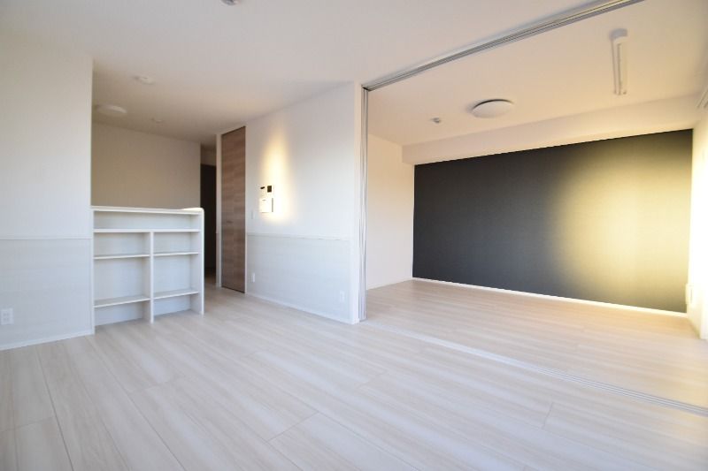 ��ʌ��k�����S�ɓޒ��h�R���ڂ̃A�p�[�g�̋��ԁE���r���O