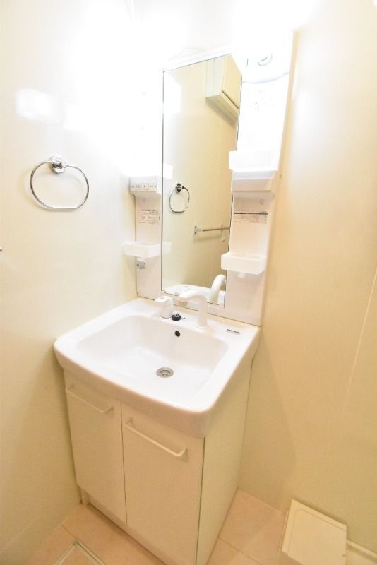 ��ʌ��������܎s�Y�a���؍�T���ڂ̃A�p�[�g�̐��ʏ�