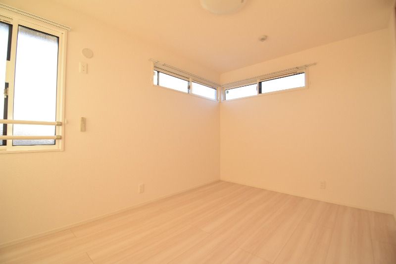 ��ʌ��k�����S�ɓޒ��h�R���ڂ̃A�p�[�g�̂��̑������E�X�y�[�X