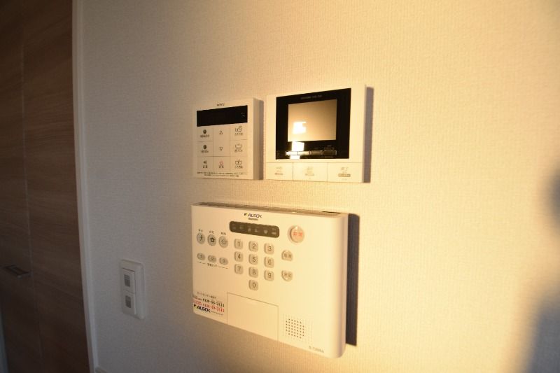 ��ʌ��k�����S�ɓޒ��h�R���ڂ̃A�p�[�g�̂��̑�