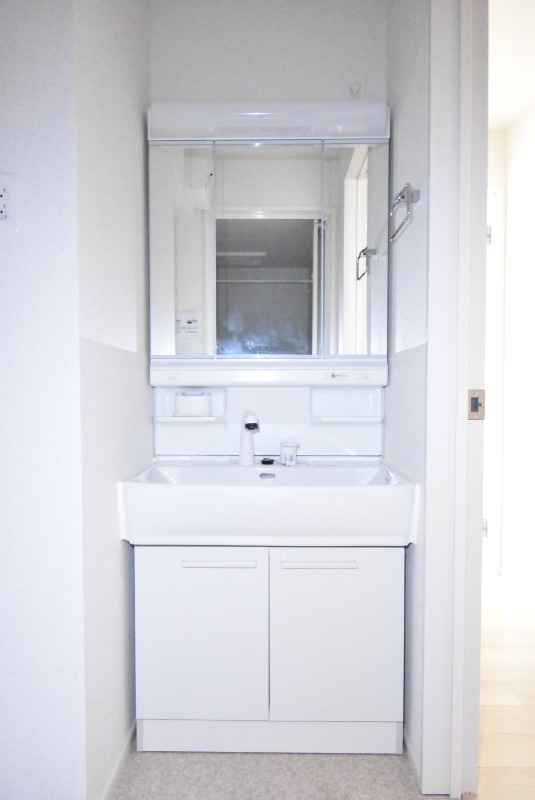 ��ʌ�����s�����R���ڂ̃A�p�[�g�̐��ʏ�