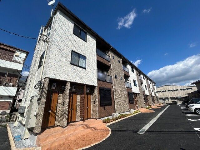 ��ʌ��������܎s���撆���Q���ڂ̃A�p�[�g�̌����O��