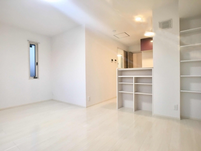 ��ʌ��z�J�s�ԓc�P���ڂ̃A�p�[�g�̋��ԁE���r���O