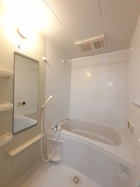 ��ʌ��������܎s���擹��Q���ڂ̃A�p�[�g�̃o�X