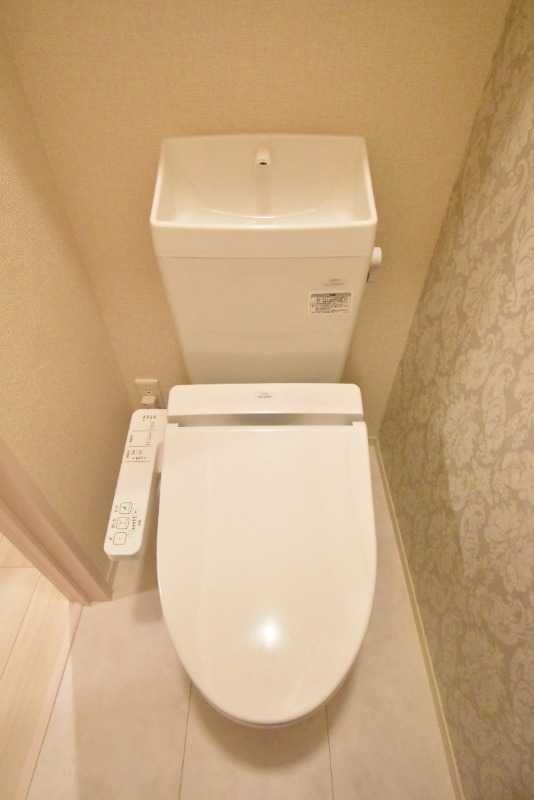 ��ʌ��������܎s�k����i���Q���ڂ̃A�p�[�g�̃g�C��