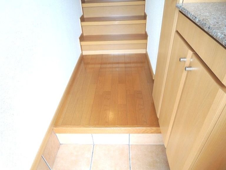 ��ʌ��������܎s���擹��Q���ڂ̃A�p�[�g�̌���