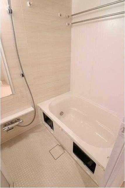 ��ʌ�����s������P���ڂ̃}���V�����̃o�X