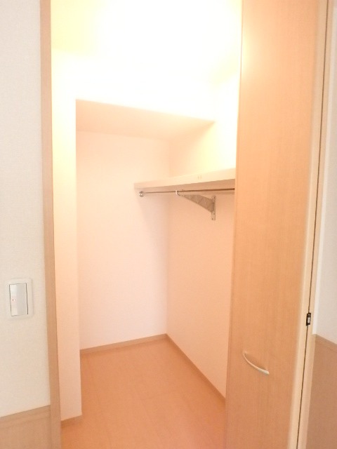 ��ʌ��������܎s�k��y�C���P���ڂ̃A�p�[�g�̎��[