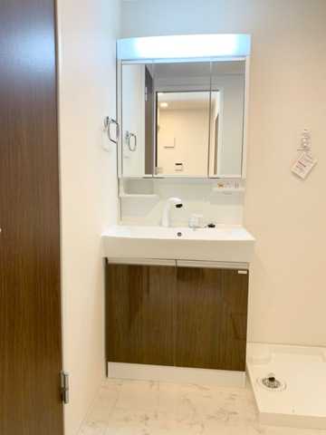 ��ʌ��z�J�s���������P���ڂ̃A�p�[�g�̐��ʏ�