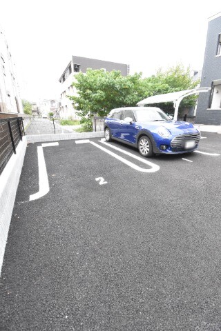 ��ʌ��z�J�s���������P���ڂ̃A�p�[�g�̒��ԏ�