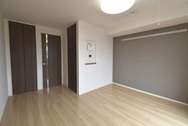 ��ʌ�����s�t���P���ڂ̃A�p�[�g�̋��ԁE���r���O