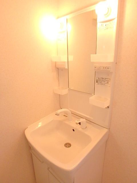 ��ʌ��������܎s�Y�a�挳���P���ڂ̃A�p�[�g�̐��ʏ�