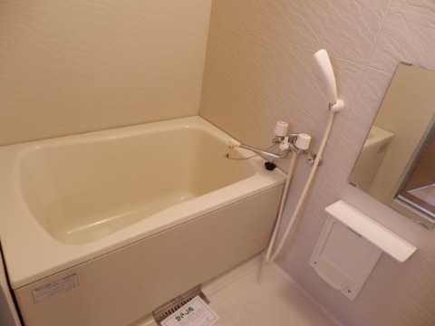 ��ʌ��������܎s����厚���m��̃A�p�[�g�̃o�X