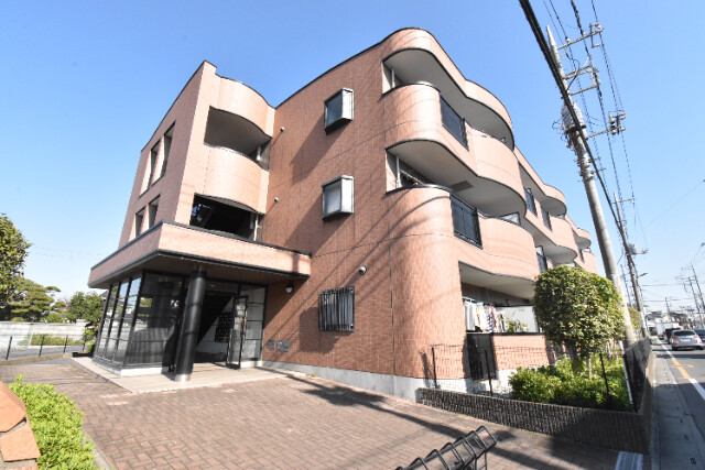 ��ʌ������s�������̃}���V�����̌����O��