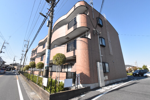 ��ʌ������s�������̃}���V�����̌����O��