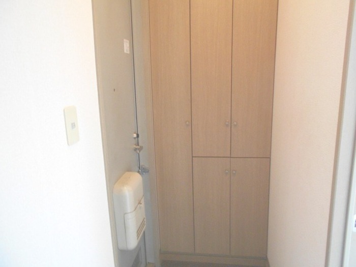 ��ʌ��������܎s�΋�厚�����̃A�p�[�g�̌���