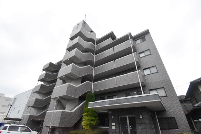 ��ʌ��������܎s�Y�a���؍�S���ڂ̃}���V�����̌����O��