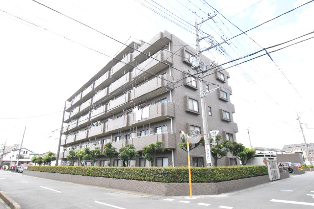 ��ʌ��������܎s�k��{�����̃}���V�����̌����O��