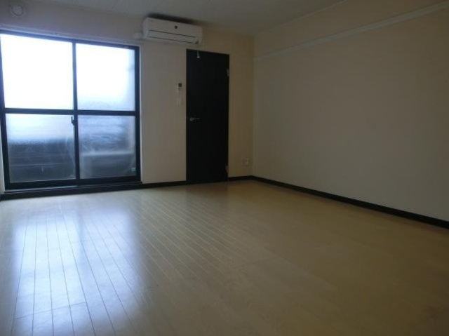 ��ʌ�����s��ԑ�Q���ڂ̃A�p�[�g�̂��̑������E�X�y�[�X