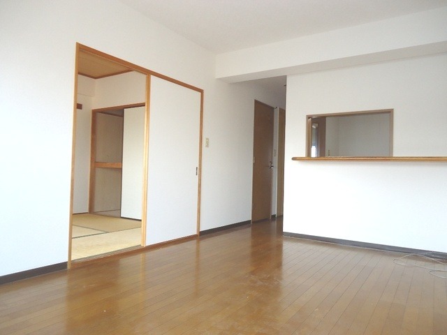 ��ʌ��������܎s�k��{�����̃}���V�����̋����E���r���O