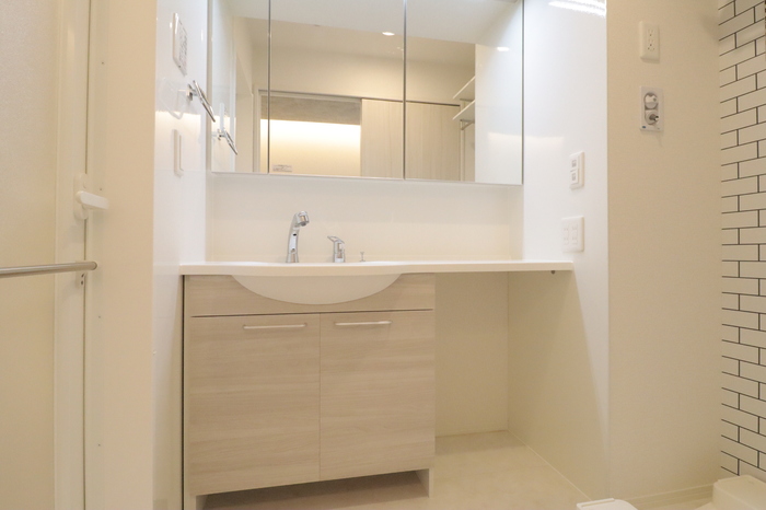 ��ʌ��z�J�s���C�N�^�E���Q���ڂ̃A�p�[�g�̐��ʏ�