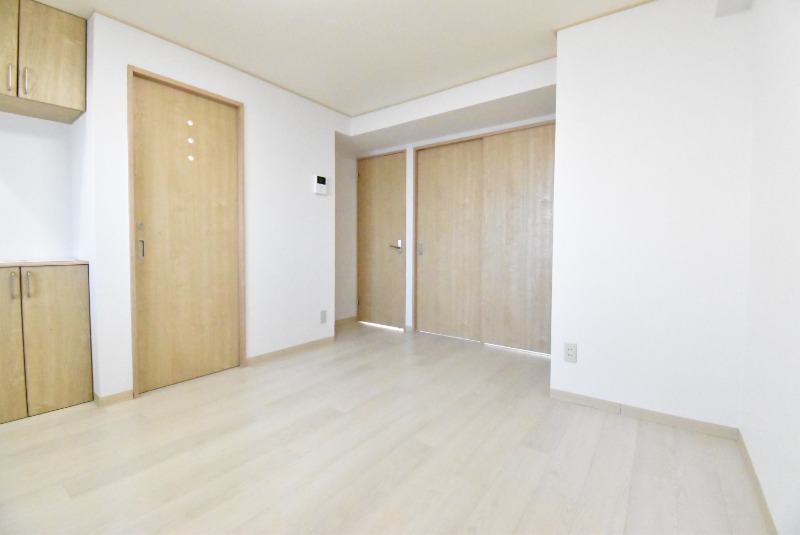 ��ʌ������s�J�˒����̃}���V�����̋��ԁE���r���O