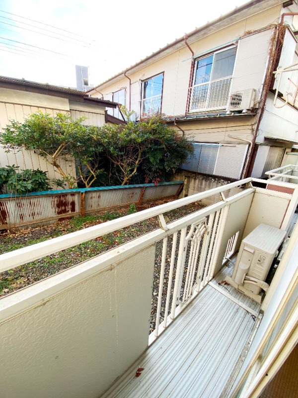 ��ʌ��������܎s�Y�a���؍�R���ڂ̃A�p�[�g�̃o���R�j�[