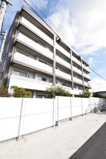 ��ʌ��z�J�s���C�N�^�E���Q���ڂ̃}���V�����̌����O��