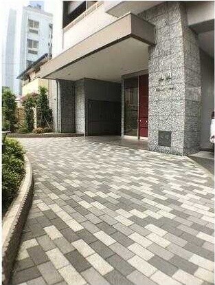 ��ʌ��������܎s�Y�a�擌�����̃}���V�����̃G���g�����X