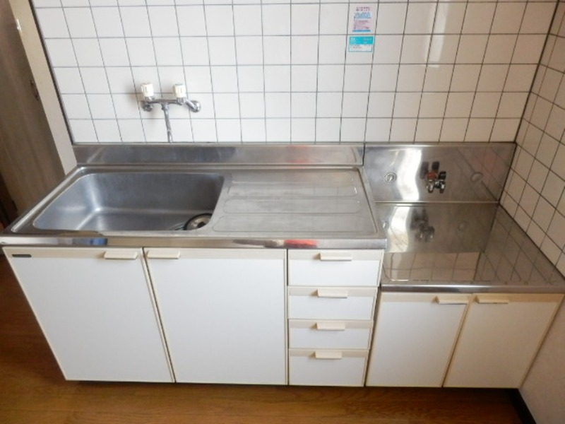 ��ʌ��������܎s��{��g�~���S���ڂ̃}���V�����̃L�b�`��