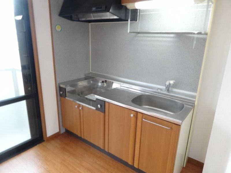 ��ʌ��������܎s����O���T���ڂ̃A�p�[�g�̃L�b�`��