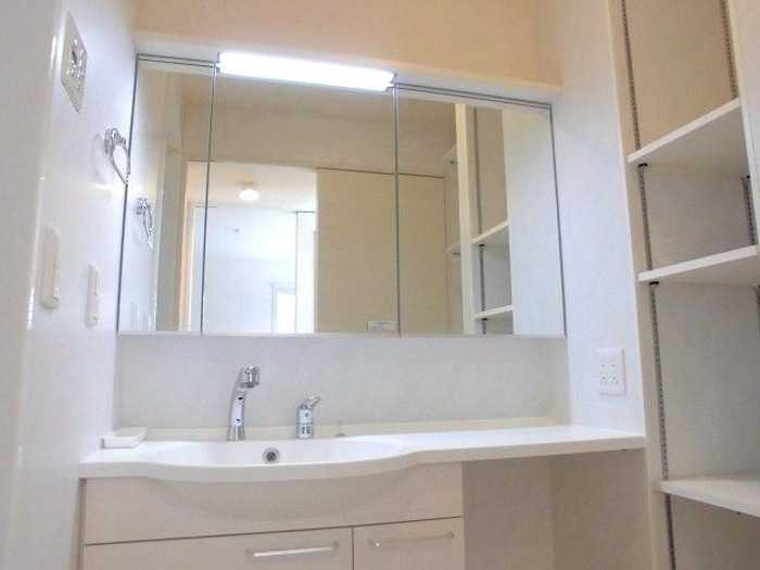 ��ʌ��������܎s����厚���L�̃A�p�[�g�̐��ʏ�