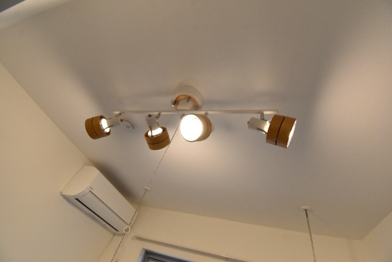 ��ʌ��������܎s��{�擌���P���ڂ̃A�p�[�g�̂��̑������E�X�y�[�X