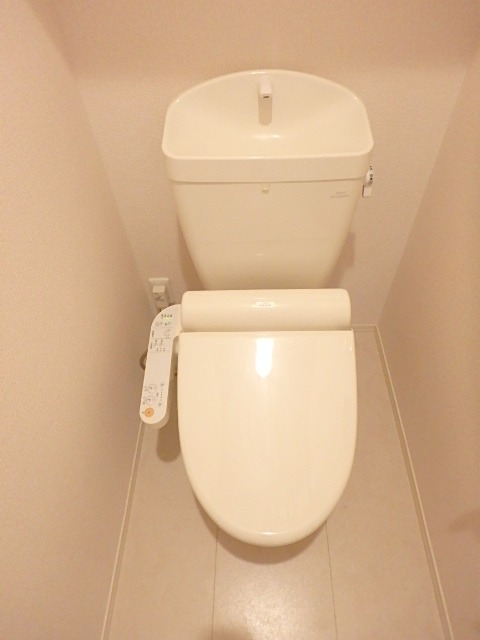 ��ʌ��������܎s�Y�a�挳���Q���ڂ̃A�p�[�g�̃g�C��