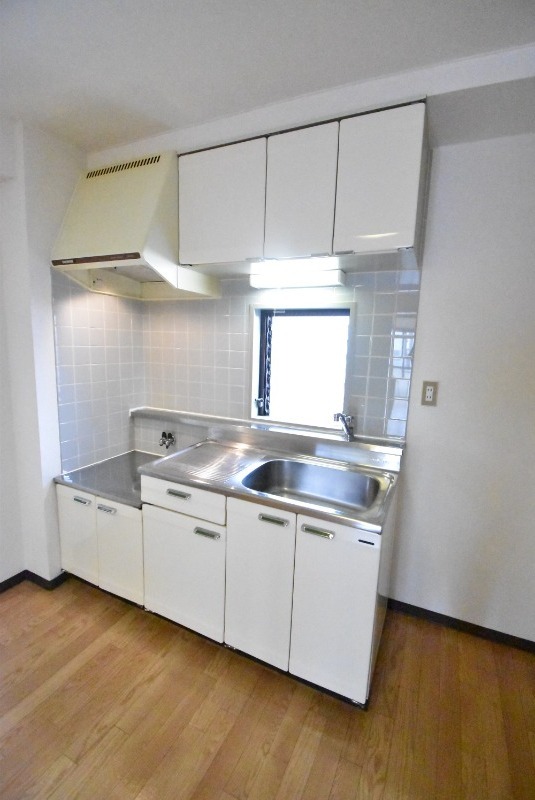 ��ʌ�����s�˒˓��P���ڂ̃}���V�����̃L�b�`��